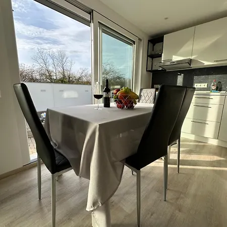 Ferienwohnung Gaestehaus Merzig Neubau Exterior foto